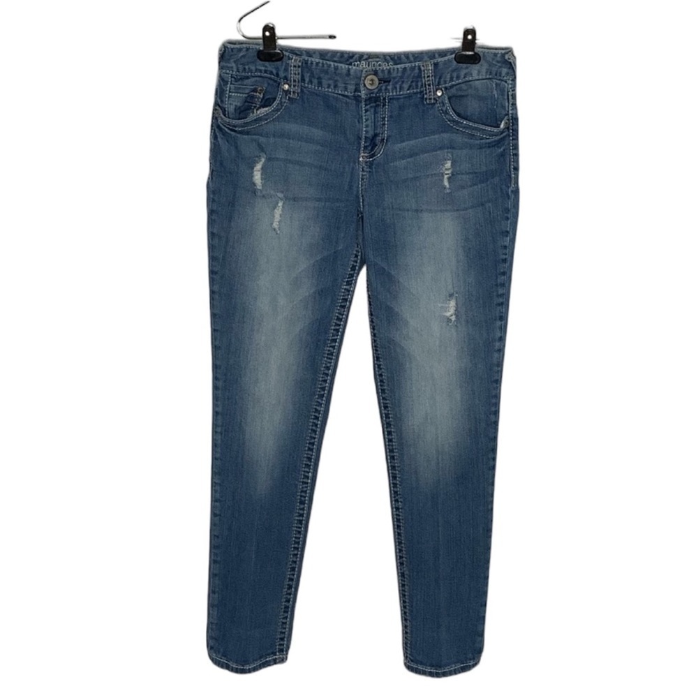 Maurices Women’s Blue Faded Straight Leg Distresse